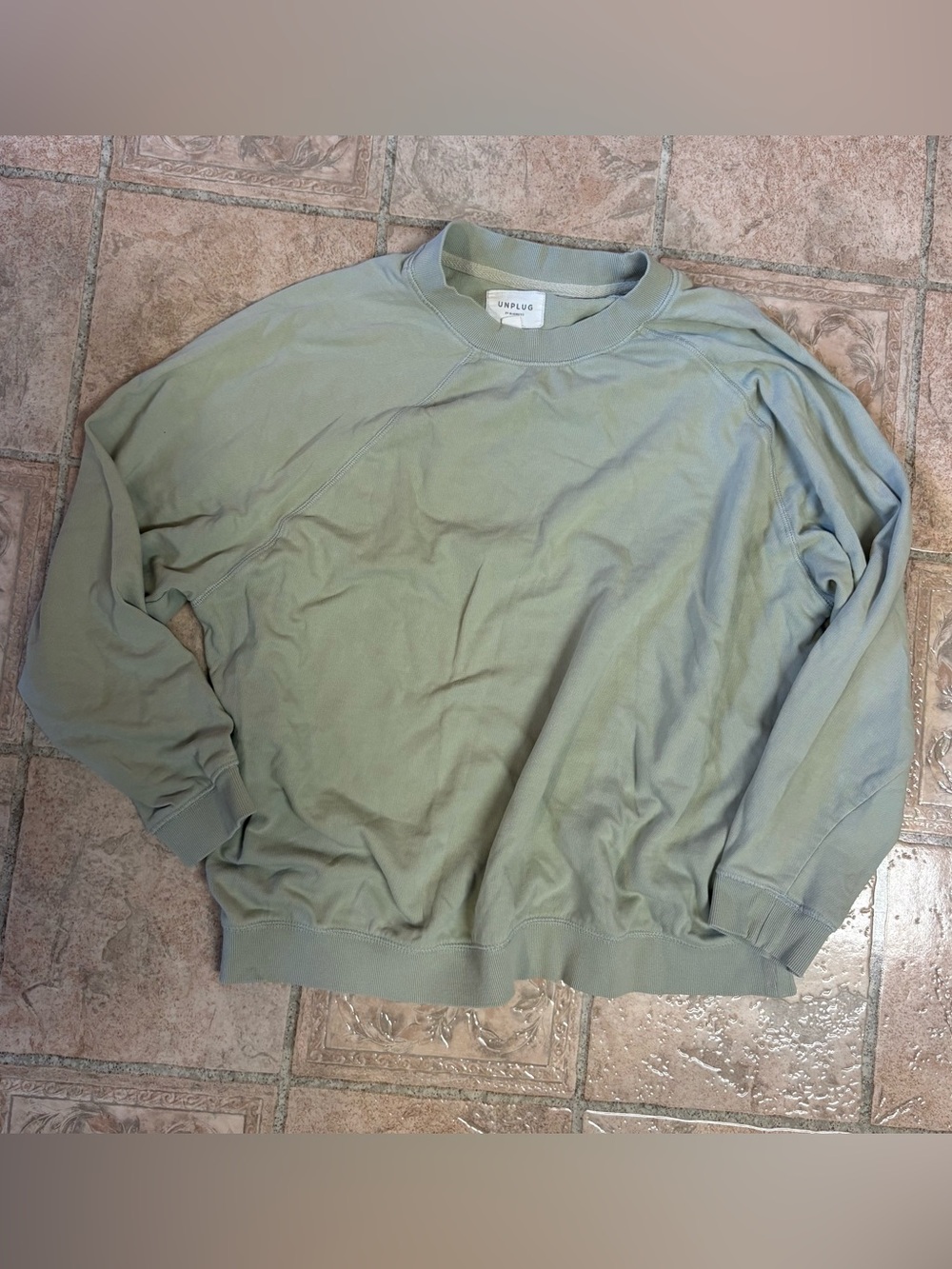 Sweatshirt